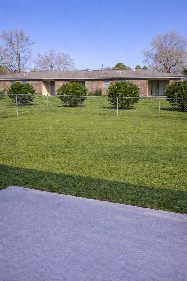 Foto del edificio - Trailwood Village Apartments
