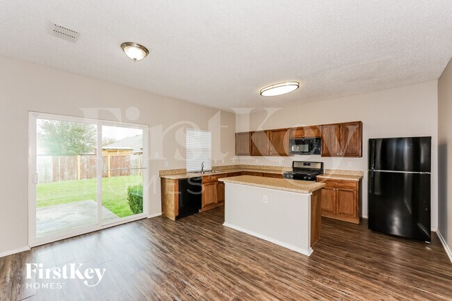 Foto del edificio - 7425 Snow Ridge Dr