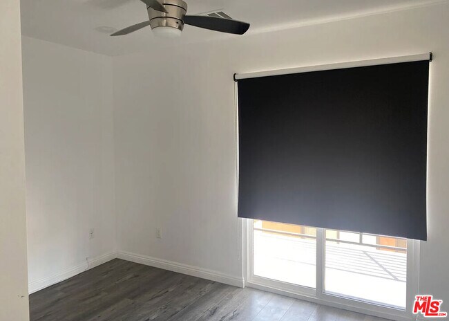 Building Photo - 3176 Casitas Ave