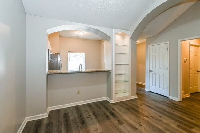 Building Photo - 5822 Michaelson Dr