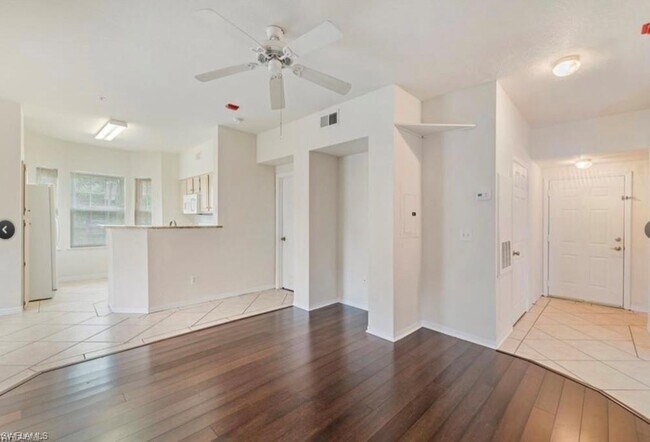 Foto del edificio - 23500 Walden Center Dr