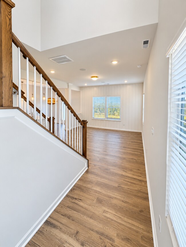 Foto del edificio - Now Leasing! 1 Month Free | Brand-New 3BR Home with 2-Car Garage Near Downtown Mooresville