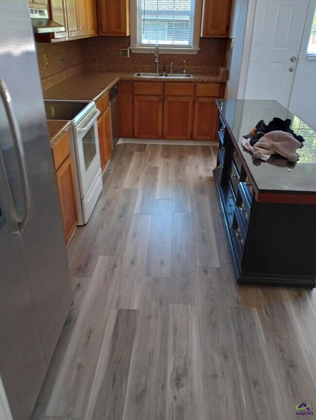 Foto del edificio - 638 Maplewood Dr
