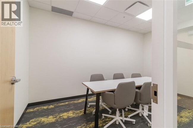 Building Photo - 100 Garment St