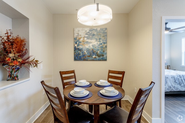 2BD, 2BA - 924 SF - Eagles Peak - 55+ Active Adult Community