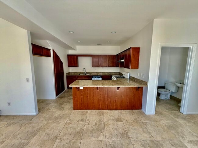 Building Photo - 13827 Luis Dr