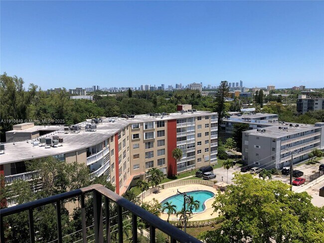 Foto del edificio - 1470 NE 125th Terrace