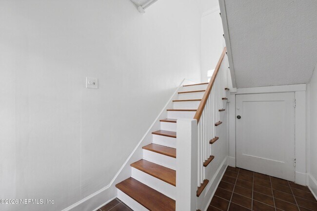 Foto del edificio - 1625 Seminole Rd