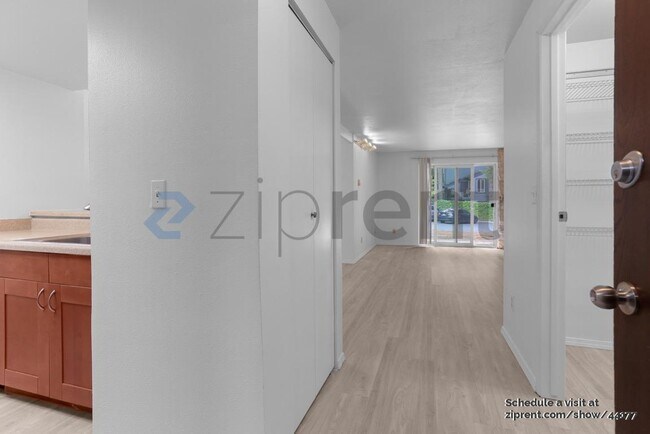 Foto del edificio - 14450 NE 31st St