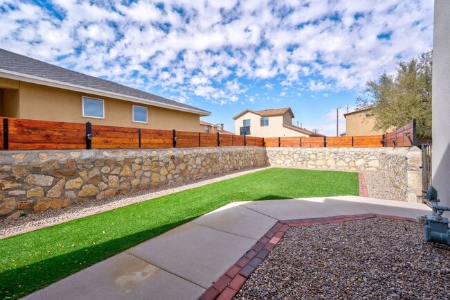 Foto del edificio - COZY EASTSIDE HOME