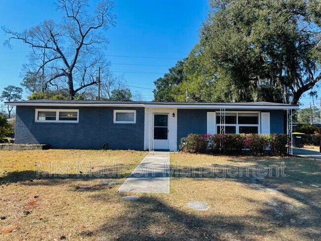 Foto del edificio - 11 Catherine Cir