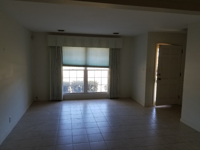 Foto del edificio - 5595 Homewood Rd