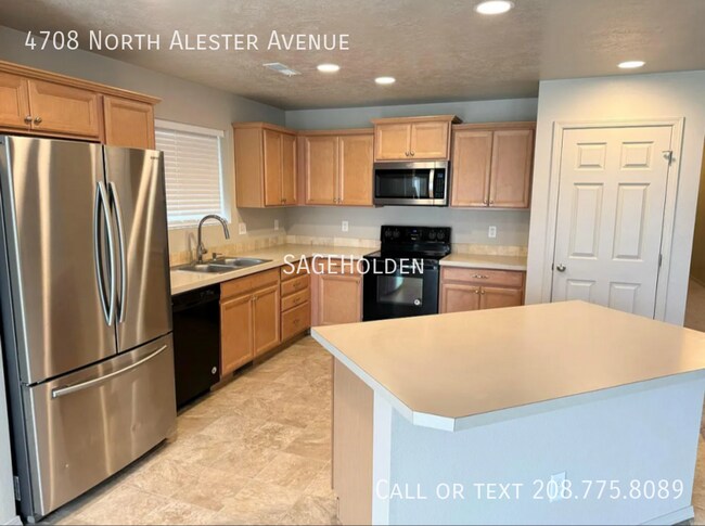 Building Photo - 4708 N Alester Ave
