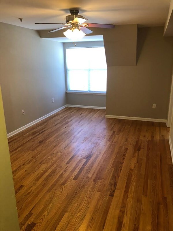 Foto del edificio - 2107 W Cary St