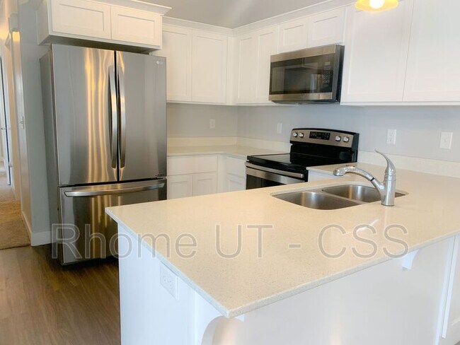 Building Photo - 14642 Bloom Dr