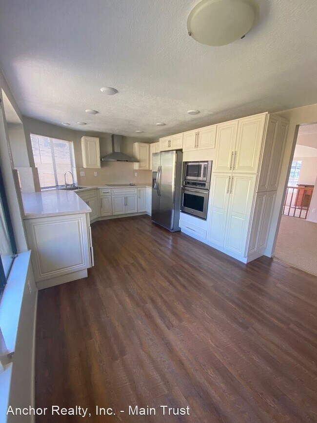 Building Photo - 4 br, 2.5 bath House - 609 Somerset Lane
