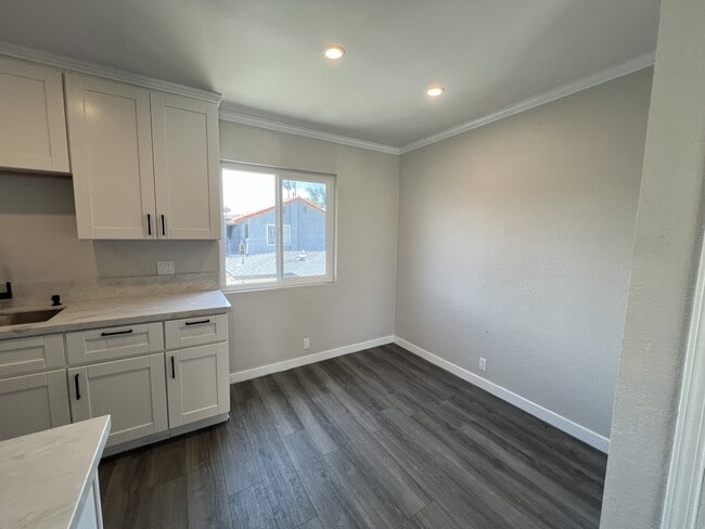 Building Photo - 4143 Van Dyke Ave