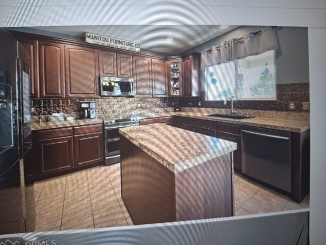 Photo - 7743 Canyon Oak Dr House