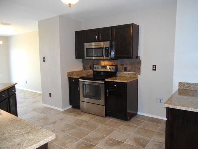 Foto del edificio - 2852 Bluffs Ct