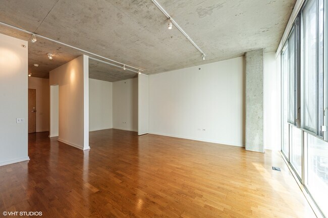 Foto del edificio - 659 W Randolph St