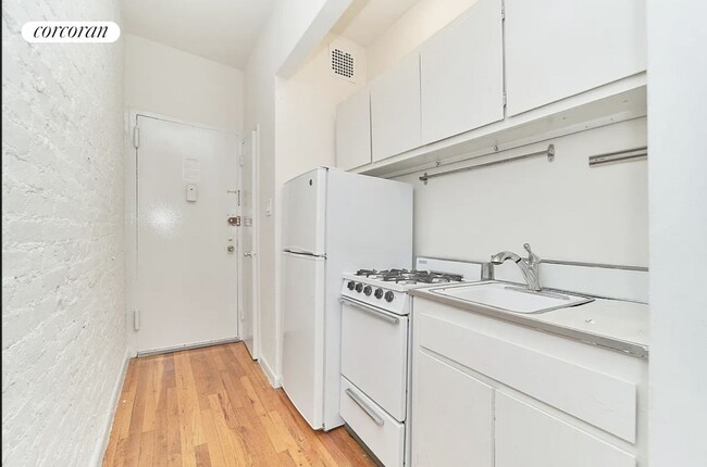 Foto del edificio - 233 E 12th St