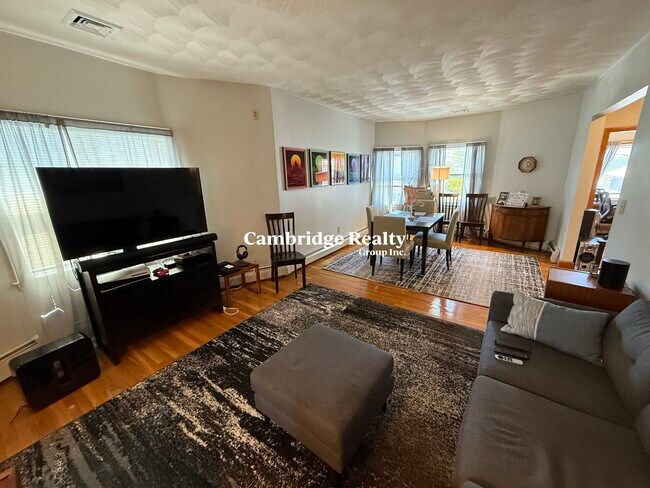 Foto del edificio - 49 Curtis Ave