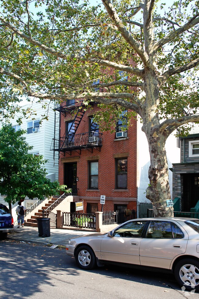 Foto del edificio - 195 22nd St