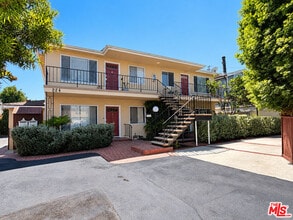 Building Photo - 224 Bicknell Ave