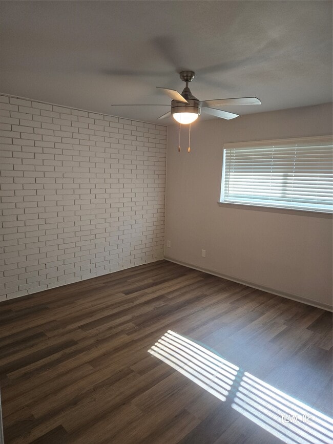 Building Photo - 815 Harvard St