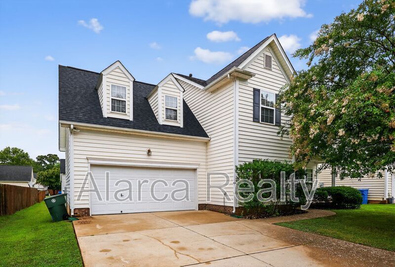 Foto principal - 196 Everett Park Dr