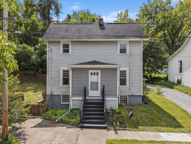 Foto del edificio - Stunning 2 Bedroom home in Greensburg avai...