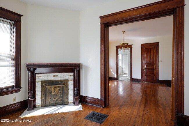 Foto del edificio - 2063 Sherwood Ave