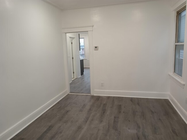 Building Photo - 236 Cator Ave