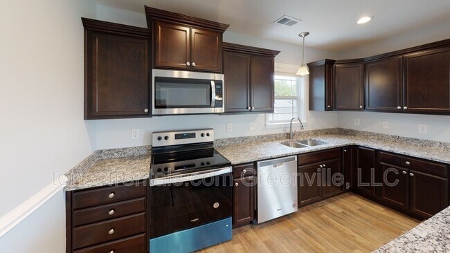 Building Photo - 1321 Romany Ct
