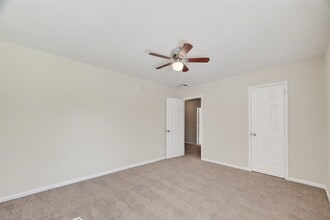 Building Photo - 2708 Calico Creek Ln