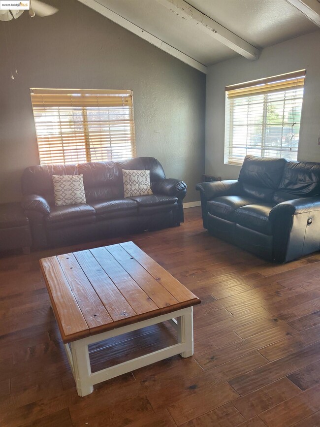 Foto del edificio - 35 E 16th St