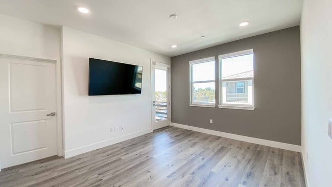 Building Photo - BC Ridgeway Apartments