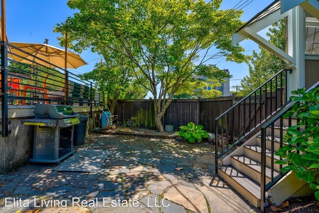 Building Photo - 4 br, 2 bath House - 3234 14th Ave S
