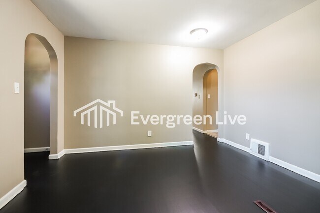 Foto del edificio - 1115 W 24TH St S