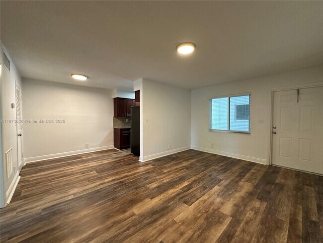 Foto del edificio - 110 NE 19th Ave