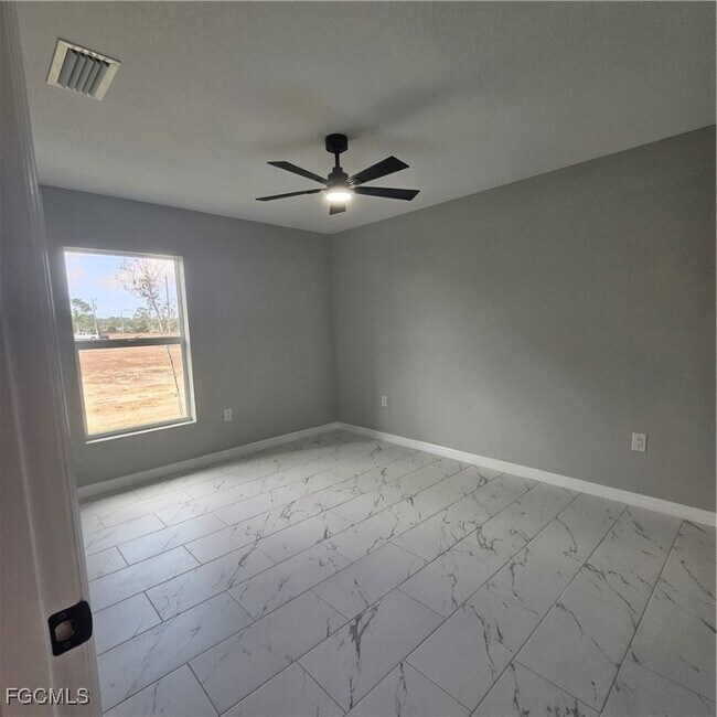 Foto del edificio - 1010 NE 34th Ln