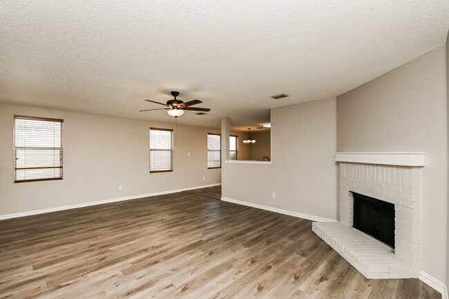 Building Photo - 1732 Rialto Way