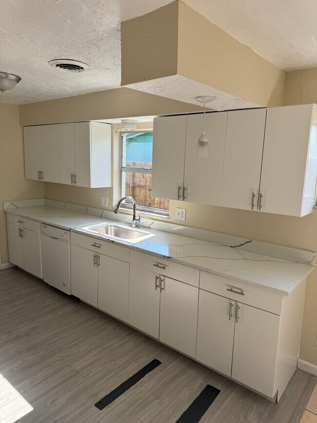 Foto del edificio - 75 Brandy Ln