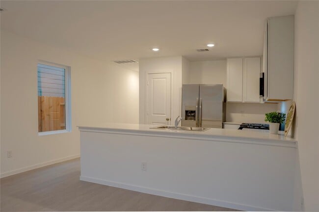 Foto del edificio - 21301 Carosella Dr