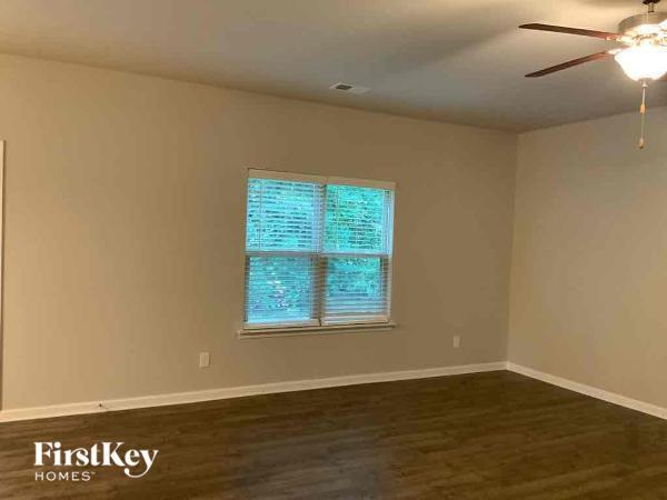 Building Photo - 8228 Bella Vista Ct