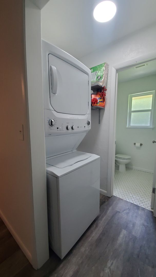 Foto del edificio - (2) Bedroom Duplex E Norman Avail NOW!