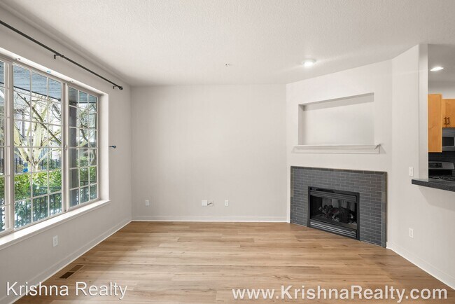 Foto del edificio - 3 br, 2.5 bath House - 4879 NW Blandy Terrace