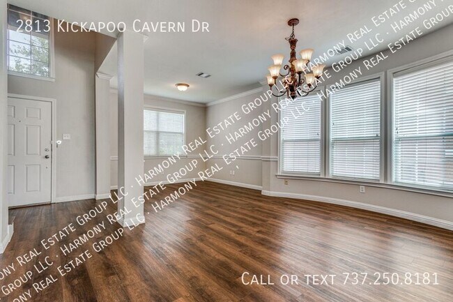 Foto del edificio - 2813 Kickapoo Cavern Dr