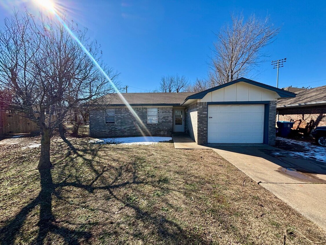 Primary Photo - Three Bedroom Home in Tuttle! NEW PHOTOS C...
