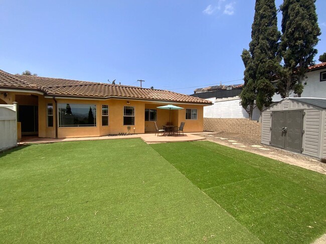 Building Photo - Large Private Yard with View- 1BD/BA ADU